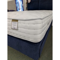 Highgrove Westminster 3000 Mattress and Divan Set With Headboard - 135cm Double - 22 Drawers - Floor Standing Headboard - thumbnail 2