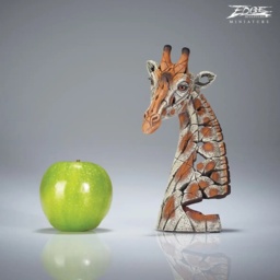 Edge Giraffe Bust Miniature - thumbnail 2