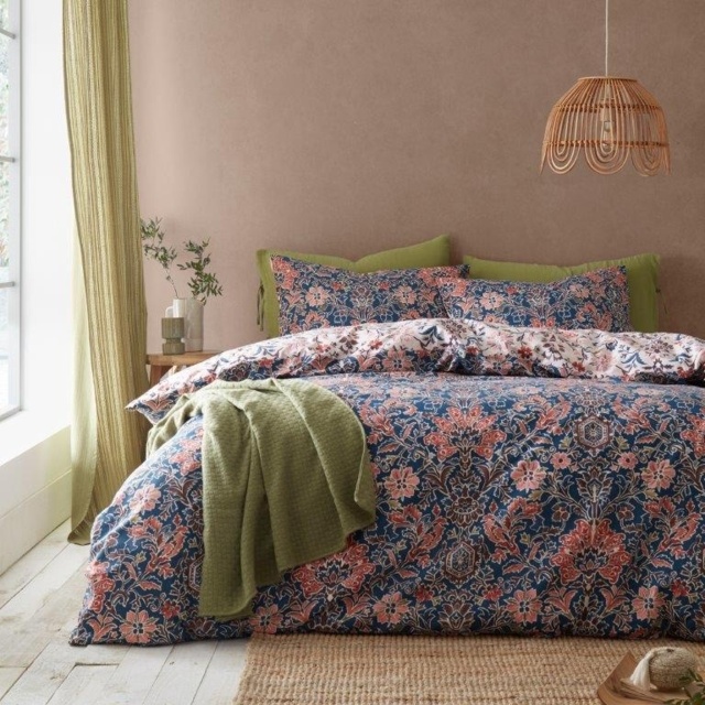 Pineapple Elephant Keera Floral Duvet Set - Navy - Single - image 1