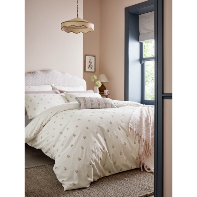 Laura Ashley Harthill Daisy Duvet Set - Raspberry Pink - Single - image 1