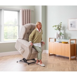 Celebrity Woburn Rise and Recliner Chair Zipspeed - Petite - Aquaclean Fabric - Single Motor Rise and Recliner