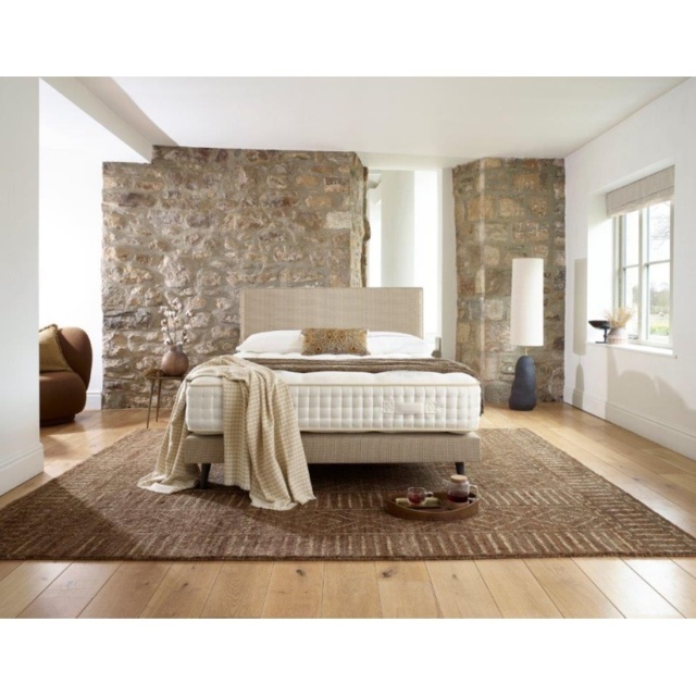 Harrison Spinks Iona Mattress and Divan Set - 150cmKing - Padded Top - 4 Drawers - image 1