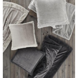 Catherine Lansfield Velvet and Fur Throw Silver Grey - thumbnail 3