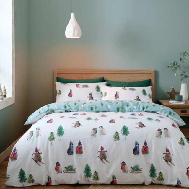 Catherine Lansfield Snowy Penguin Brushed Cotton Duvet Set - White - Single - image 1