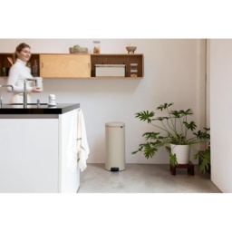 Brabantia Pedal Bin 30L - Soft Beige - thumbnail 7