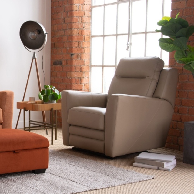 Parker Knoll Chicago Armchair - Leather - image 1