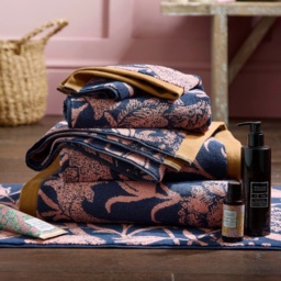 William Morris At Home Wild Tulip Towel - Copper - Bath Towel - thumbnail 2