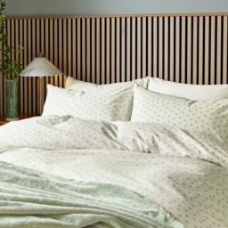 Helena Springfield Calico and Chalk Leaf Sprig Duvet Set - Green - Super King - thumbnail 2