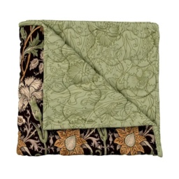Morris and Co Blackthorn Bedspread - Pink and Rose