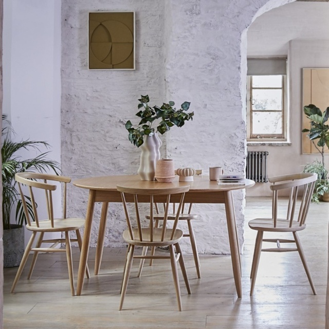 Ercol Teramo Small Extending Dining Table - image 1