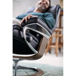 Stressless View Chair With Signature Base - Small - Batick Leather - With Footstool - thumbnail 5