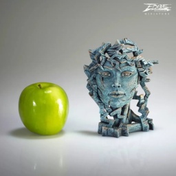 Edge Venus Bust Miniature Sculpture - thumbnail 2