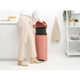 Brabantia Pedal Bin 30L - Warm Copper - thumbnail 5