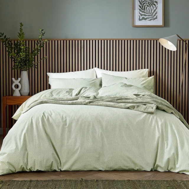 Helena Springfield Calico and Chalk Twill Stripe Duvet Set - Green - Super King - image 1