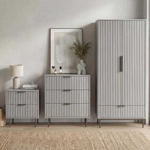 Flutrina Painted 3 Piece Bedroom Furniture Set - Grey