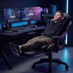 Gaming Chair with Footrest Wide Seat 3D Armrest 175° Recline - thumbnail 3