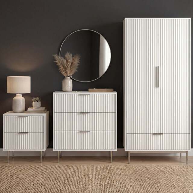 Flutrina Painted 3 Piece Bedroom Furniture Set - image 1