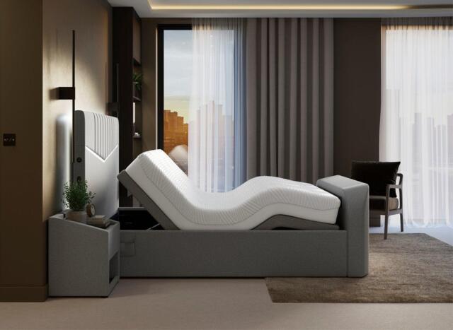 Quantum Adjustable TV Bed - 4'6 Double - Grey - image 1