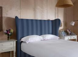 Sophie Conran Celeste Divan Bed Base and Headboard - 5'0 King - Blue - thumbnail 2