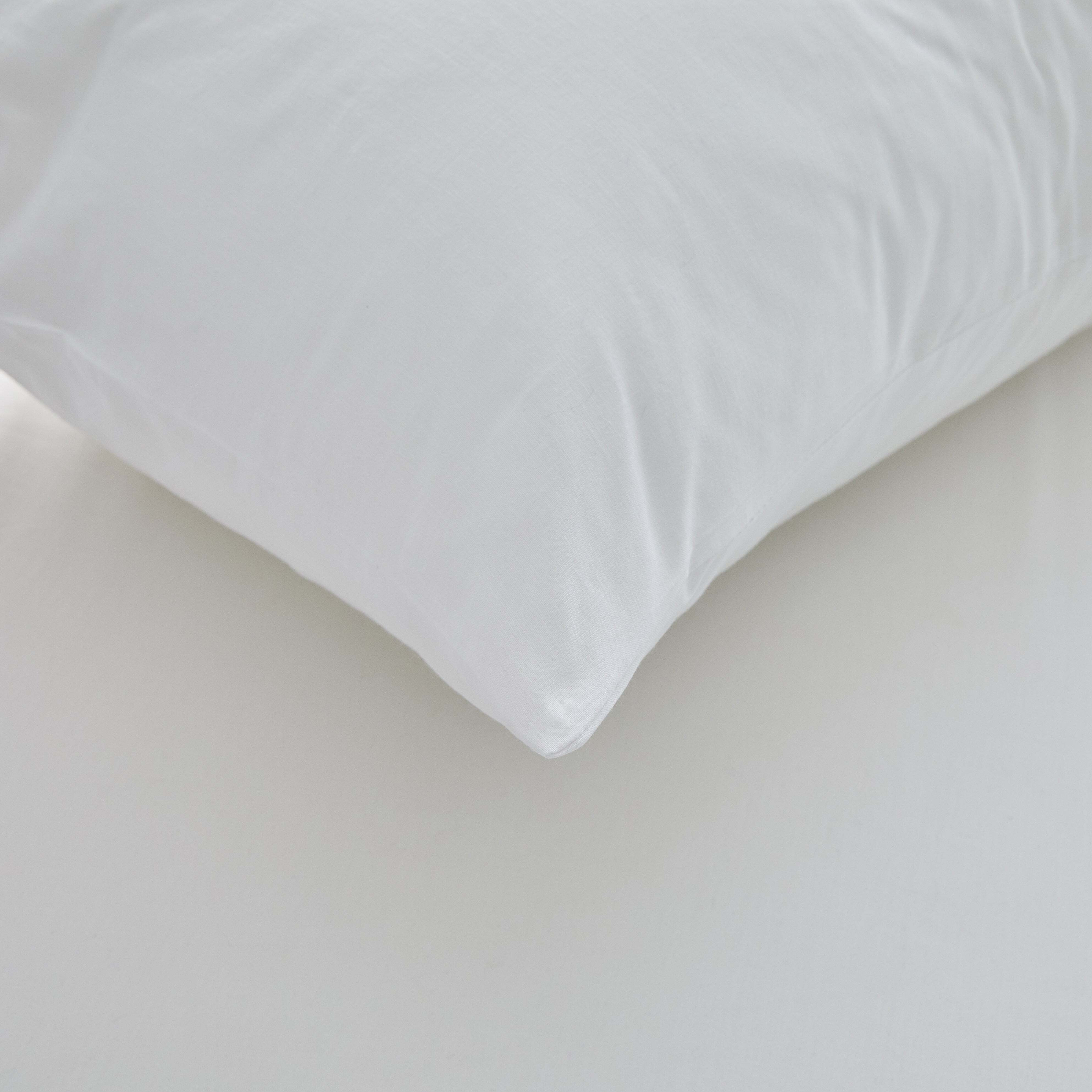 Freshnights Cotton Zipped Pair of Pillow Protectors White
