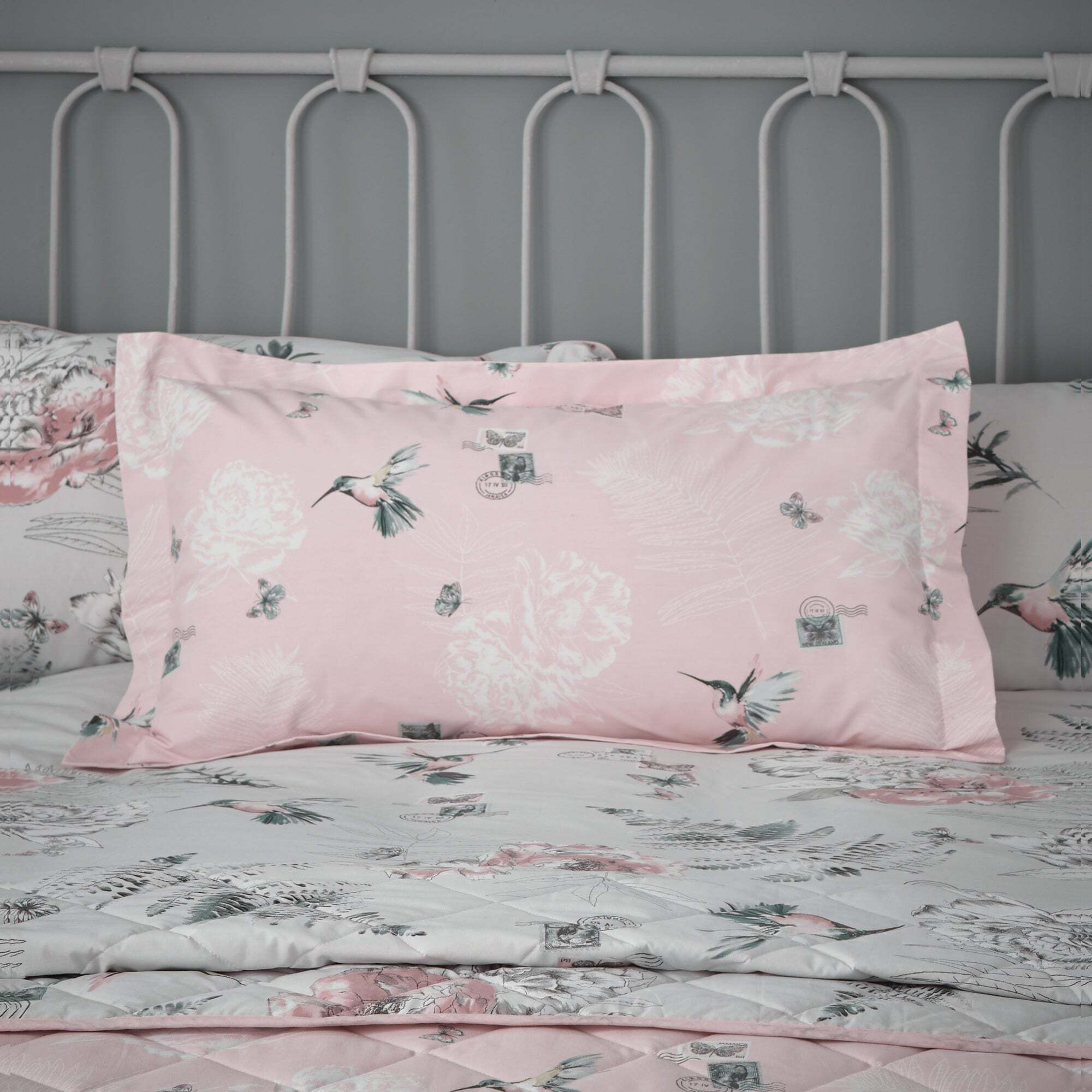 Heavenly Hummingbird Blush Oxford Pillowcase Pink/Green/White