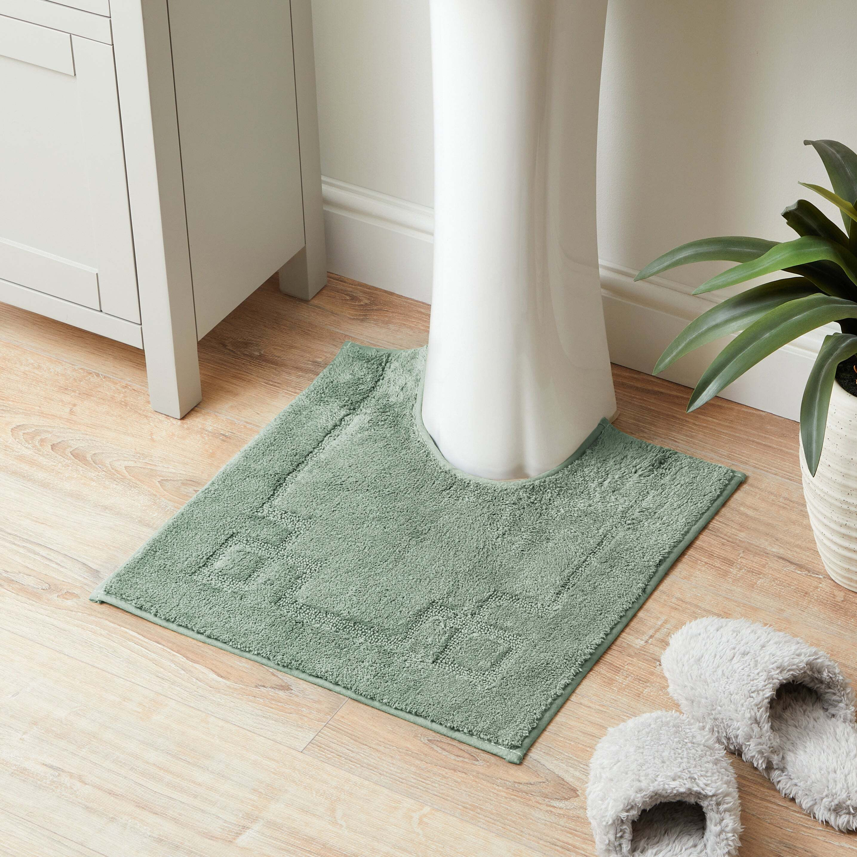 Luxury Cotton Non-Slip Pedestal Mat Green