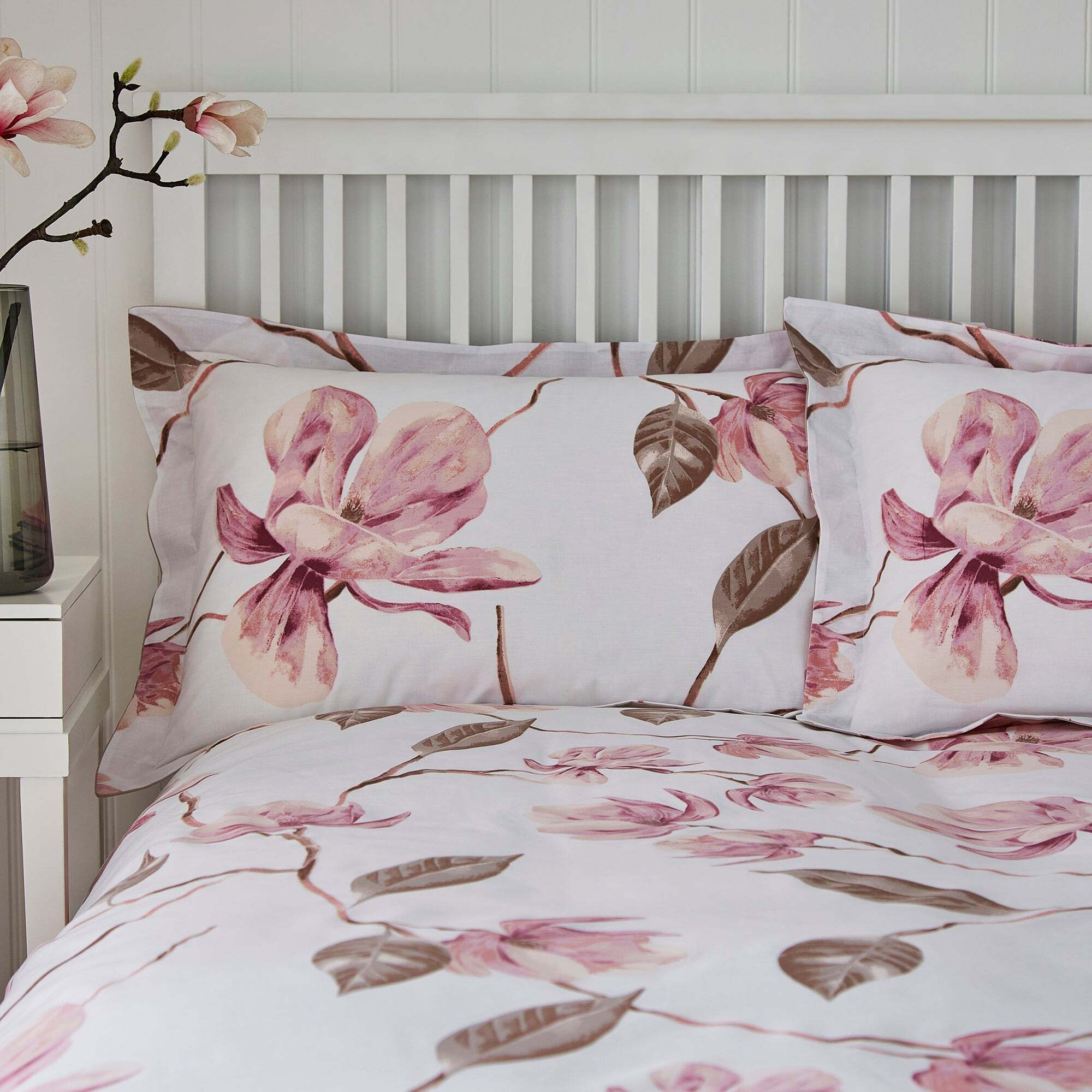 Lois Large Floral Pink Oxford Pillowcase Pink/Brown/White