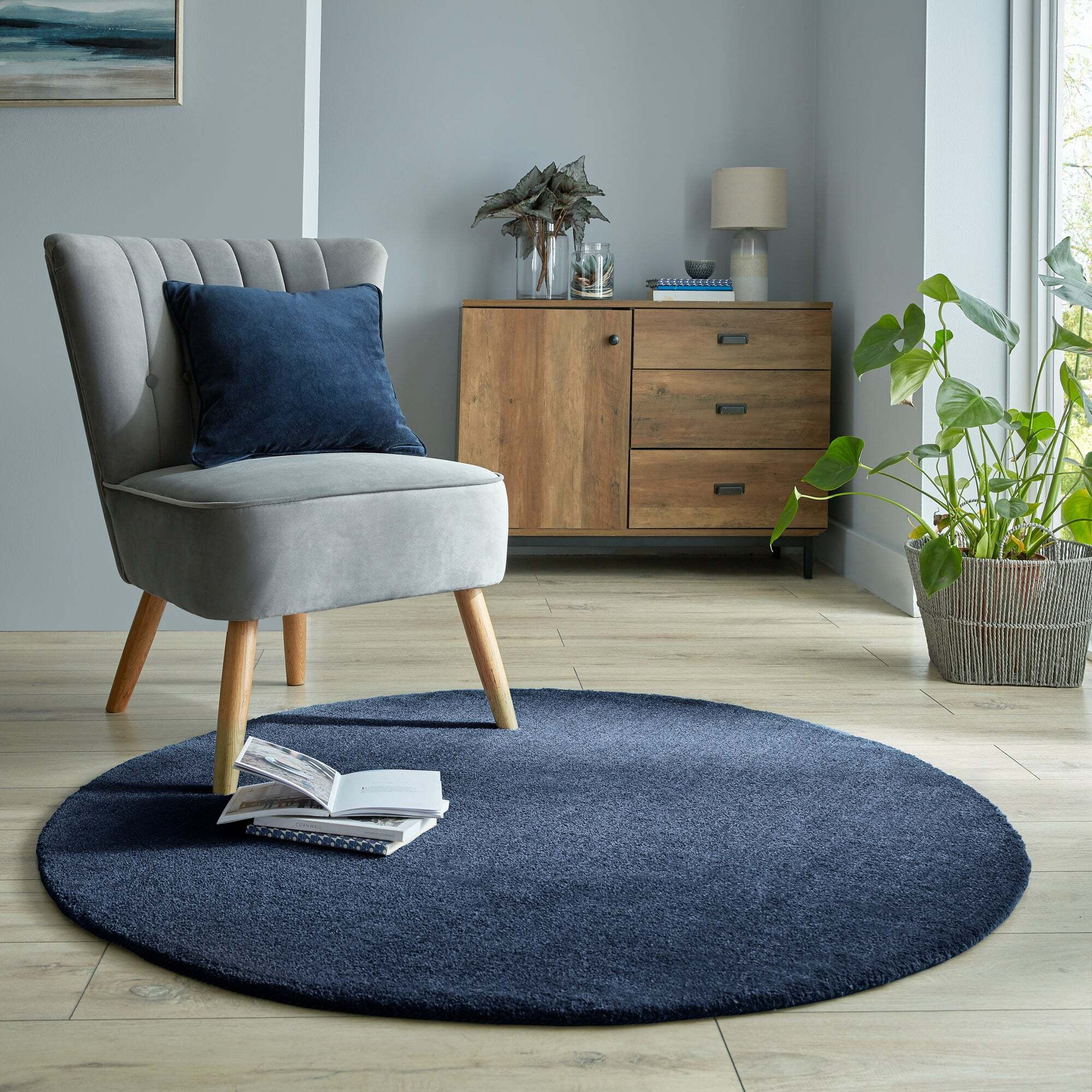 Isla Round Rug Navy Blue