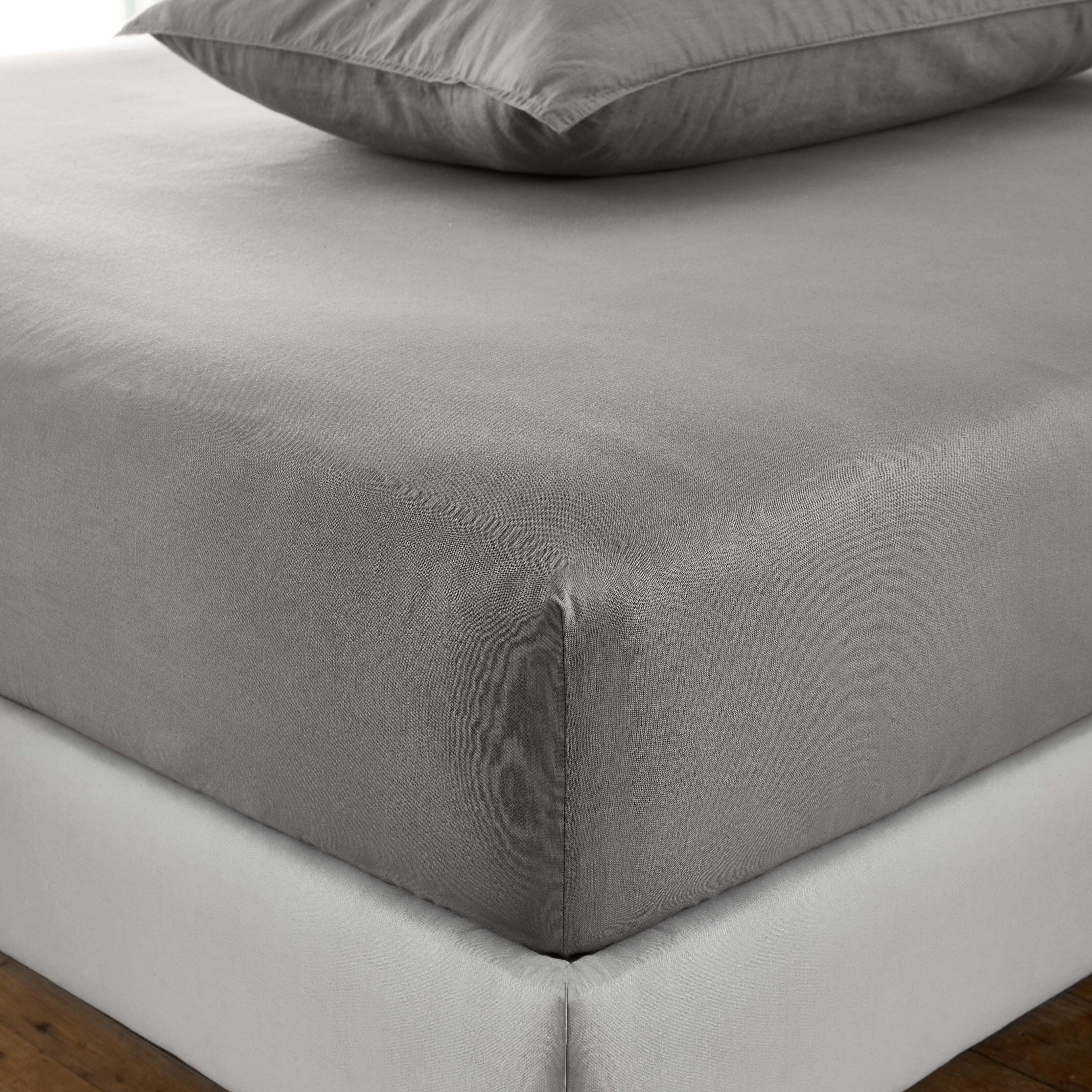 Soft Washed Recycled Cotton Fitted Sheet Grey