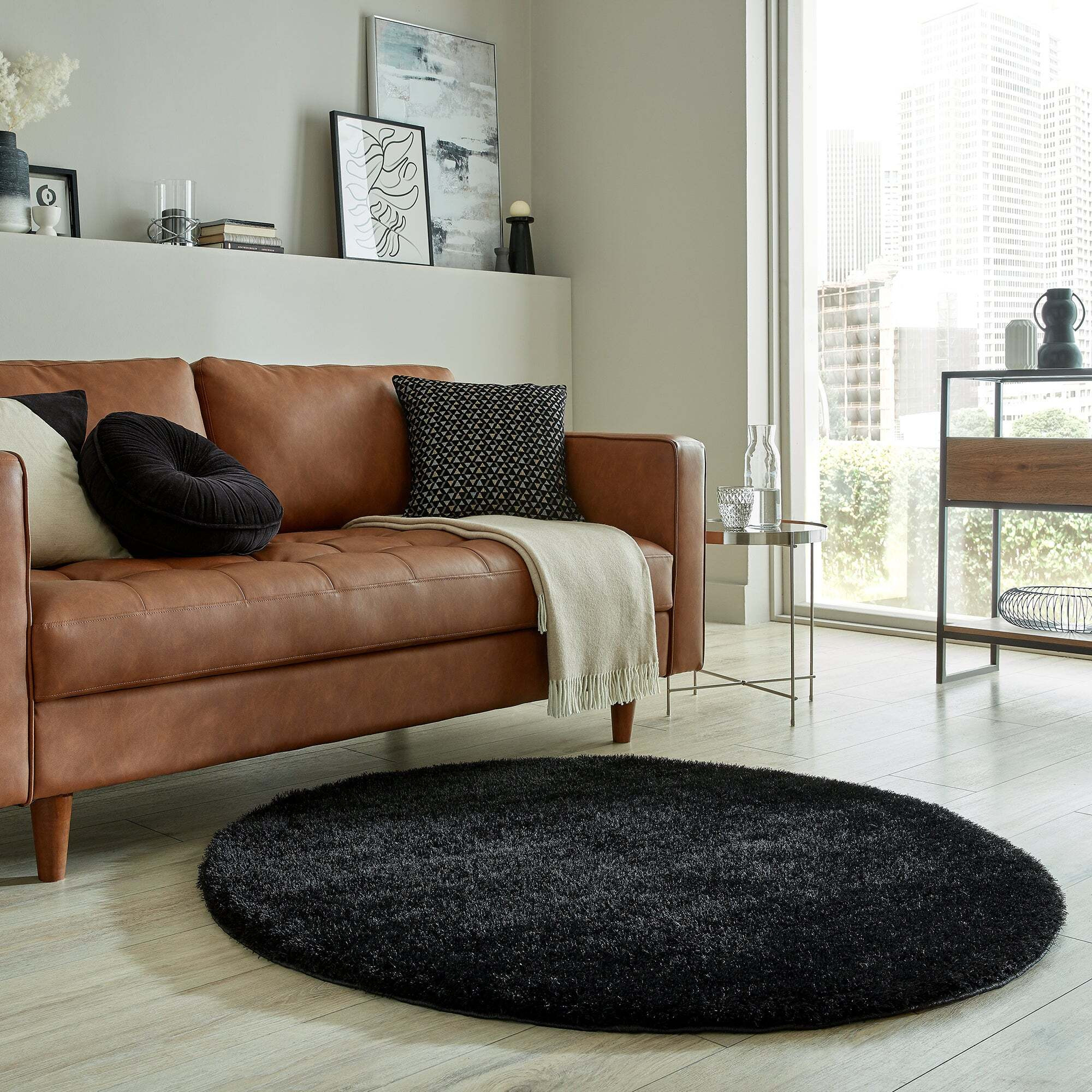Indulgence Round Shaggy Rug Black