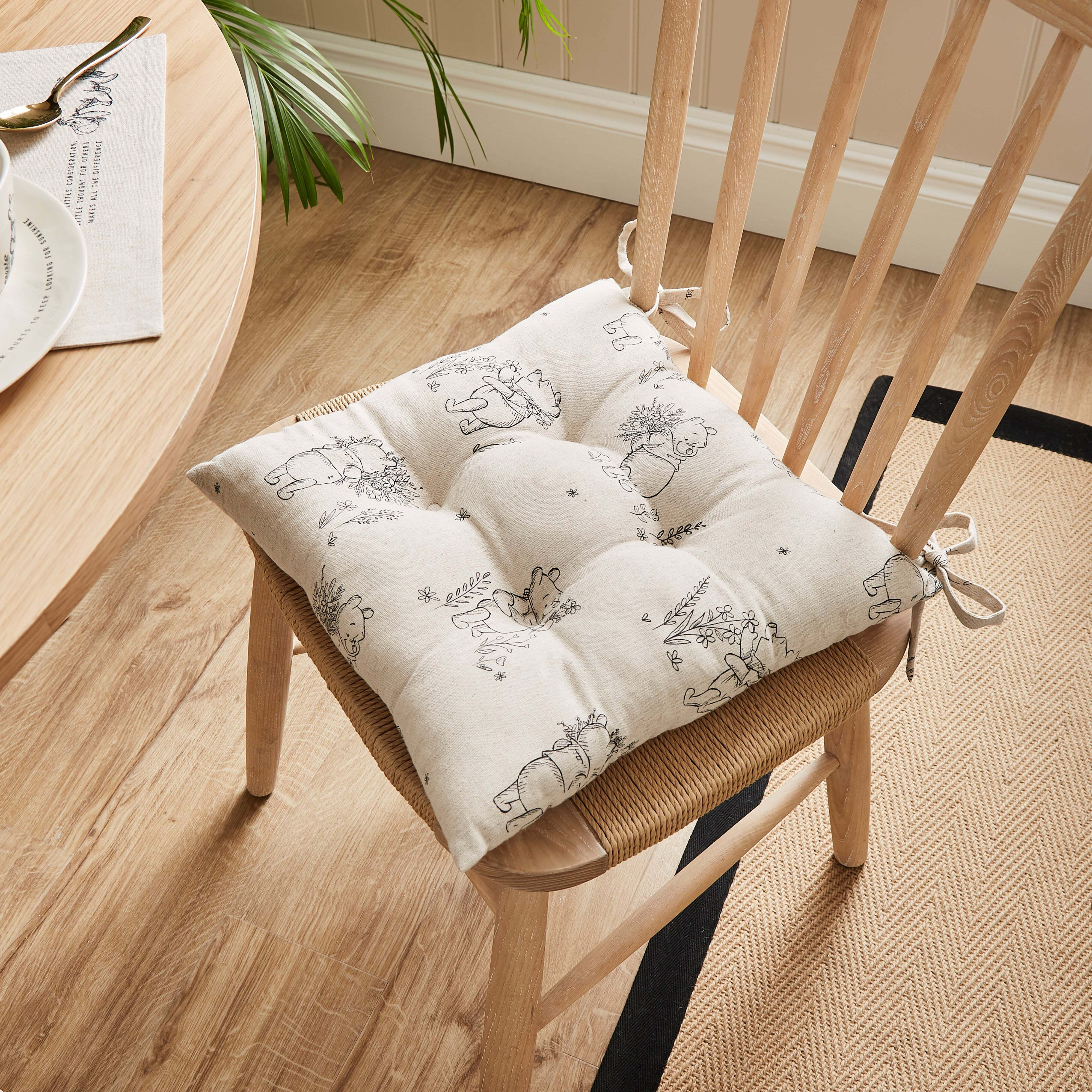Disney Winnie the Pooh Seat Pad Natural