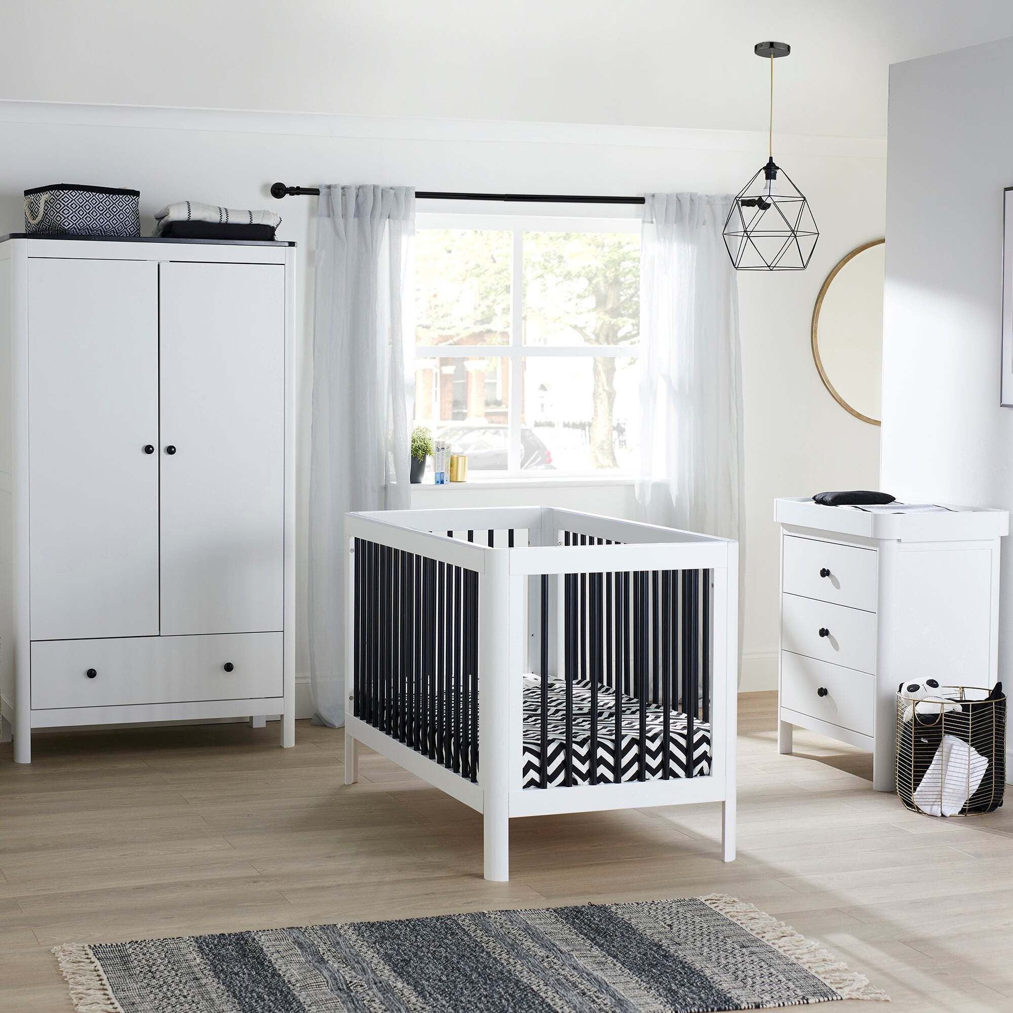 Ickle Bubba Tenby 3 Piece Nursery Furniture Set Black/white
