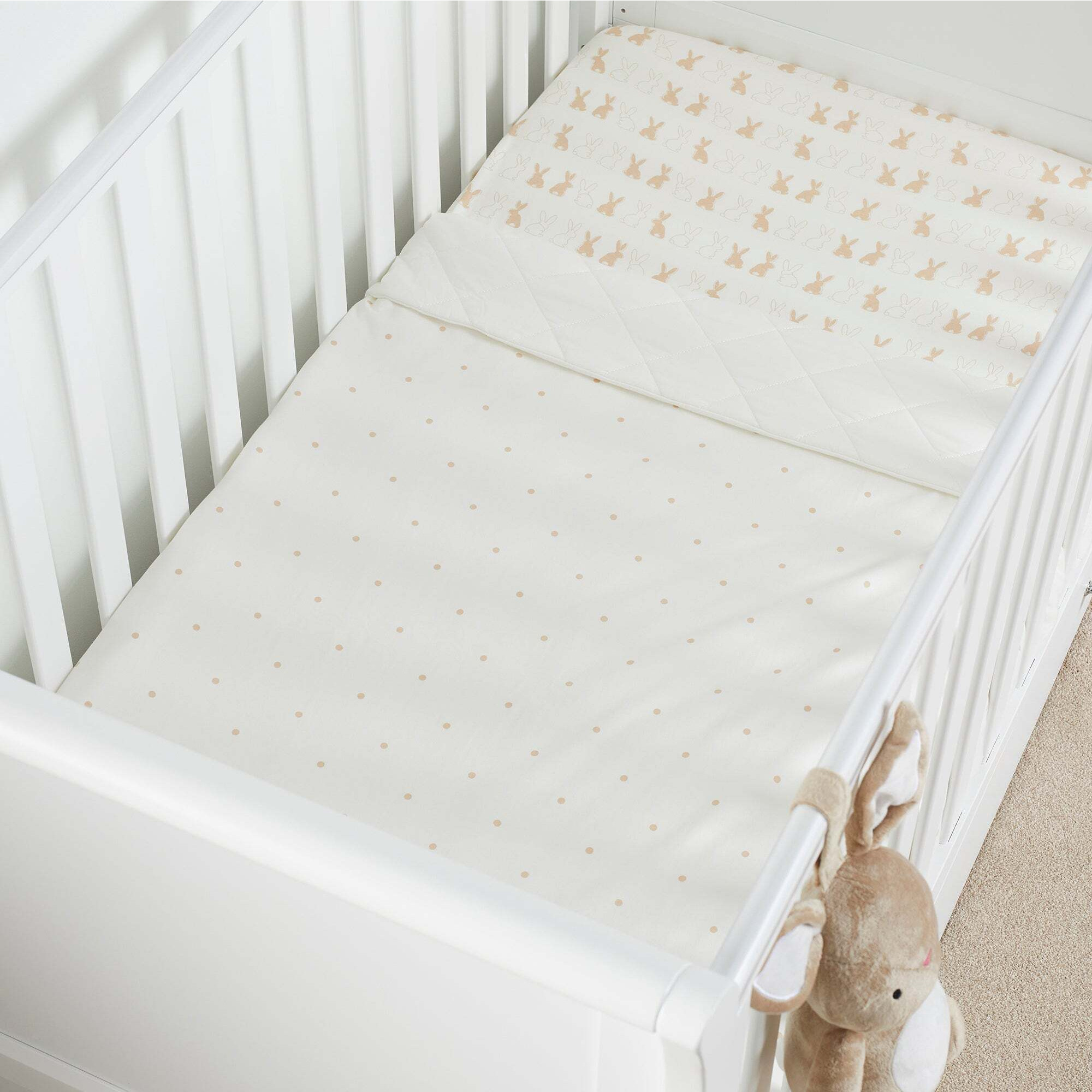 Bunnychino 2.5 Tog Cot Quilt White/Brown