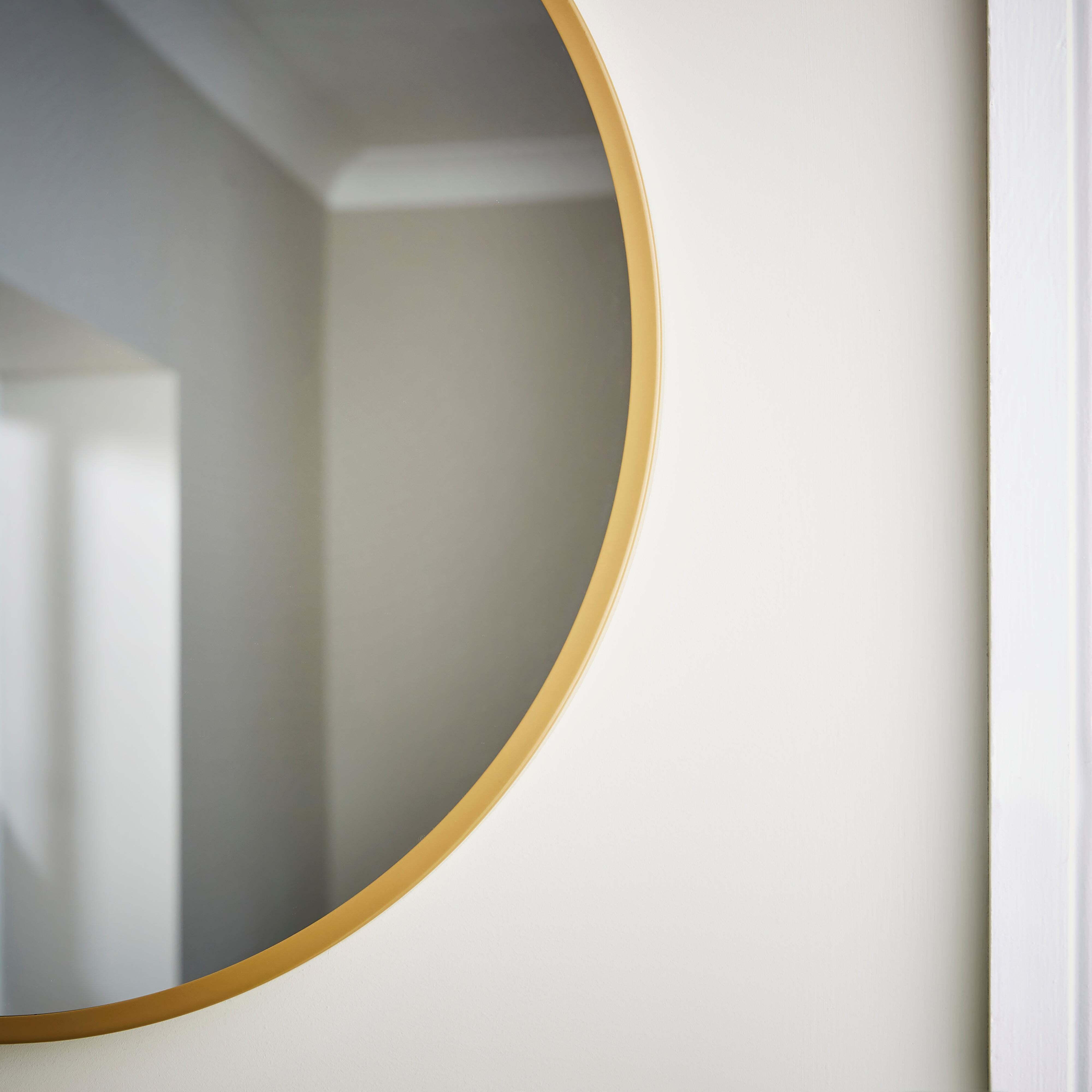 Metal Round Wall Mirror Gold