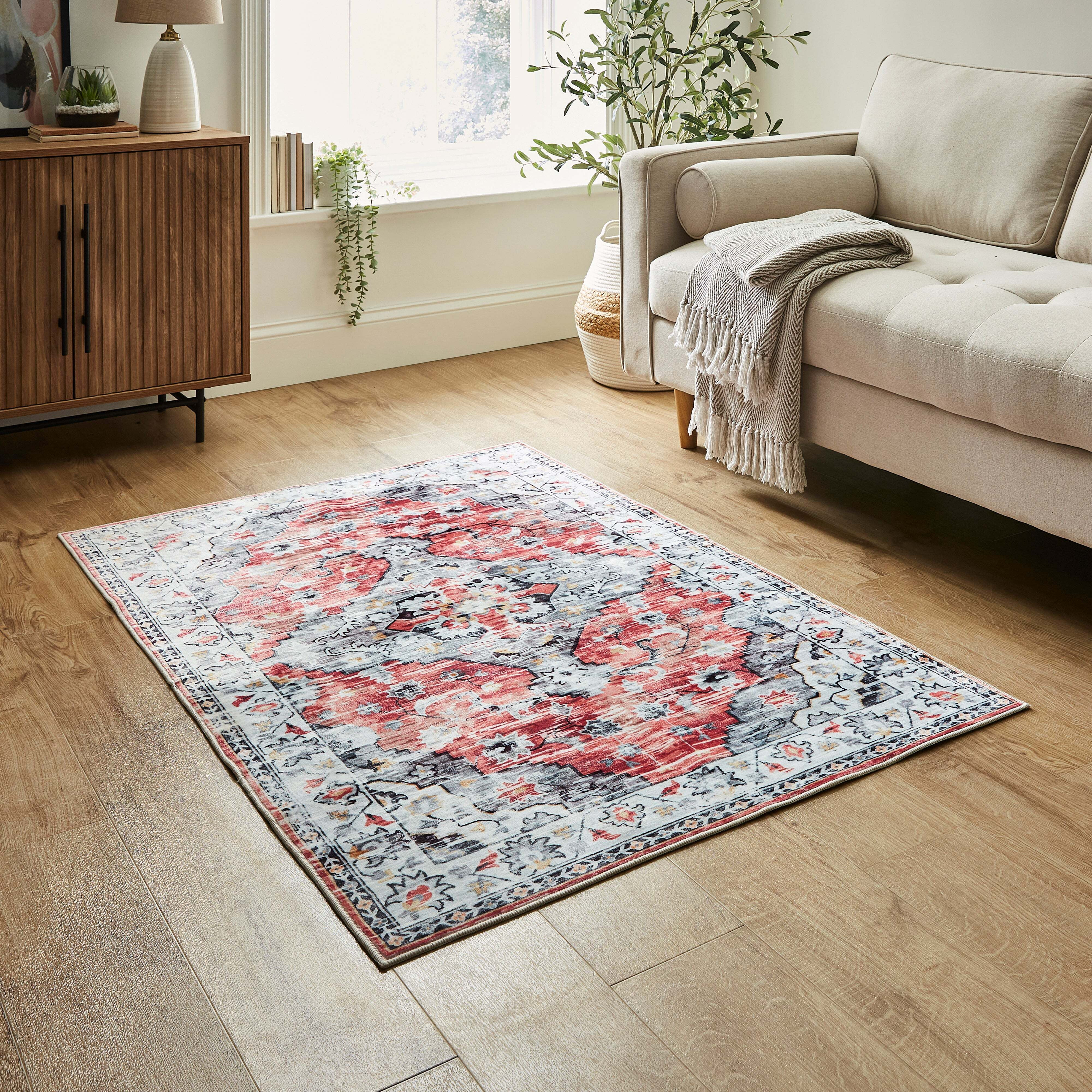 Traditional Washable Rug Red