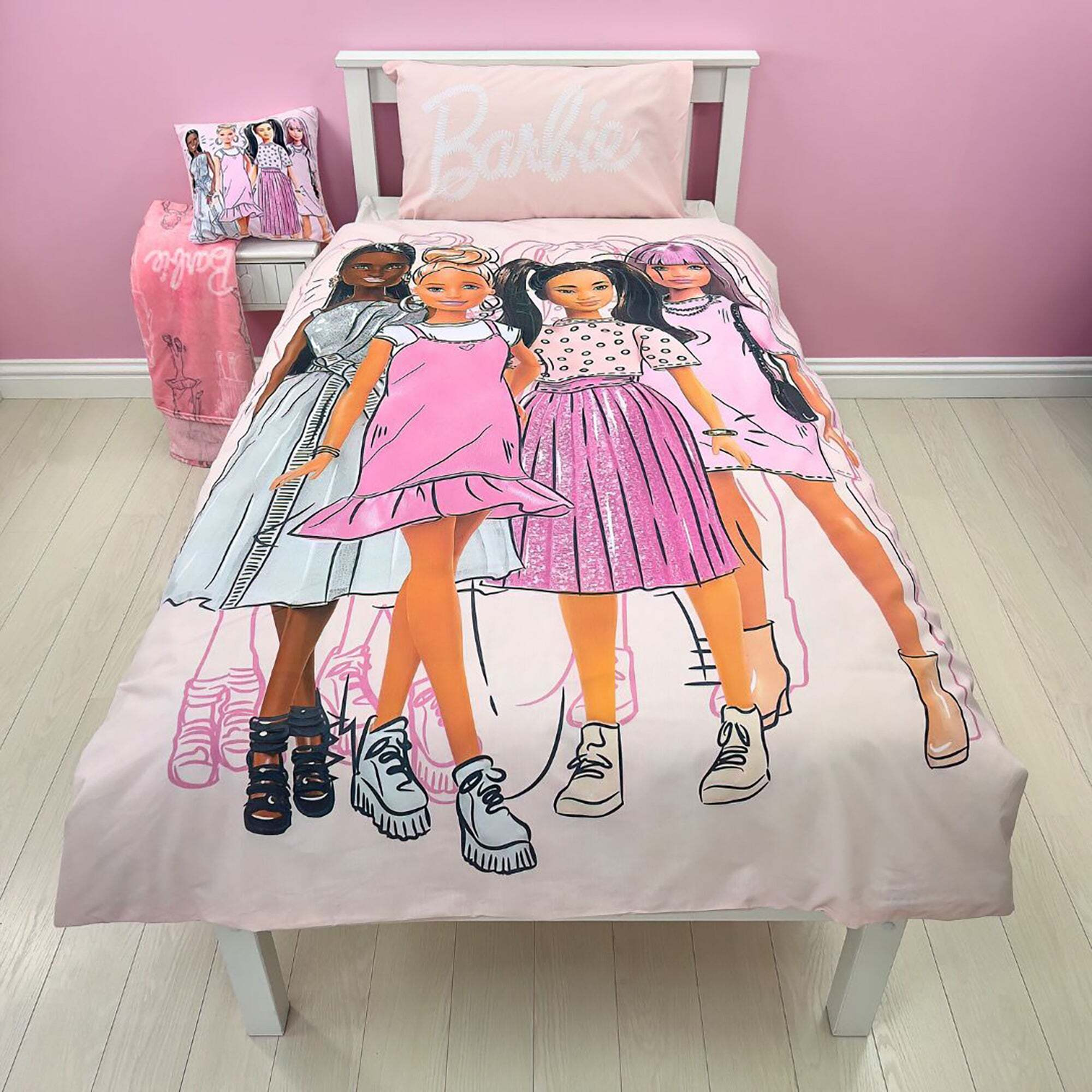Barbie Figures Duvet Cover & Pillowcase Set, Single Pink