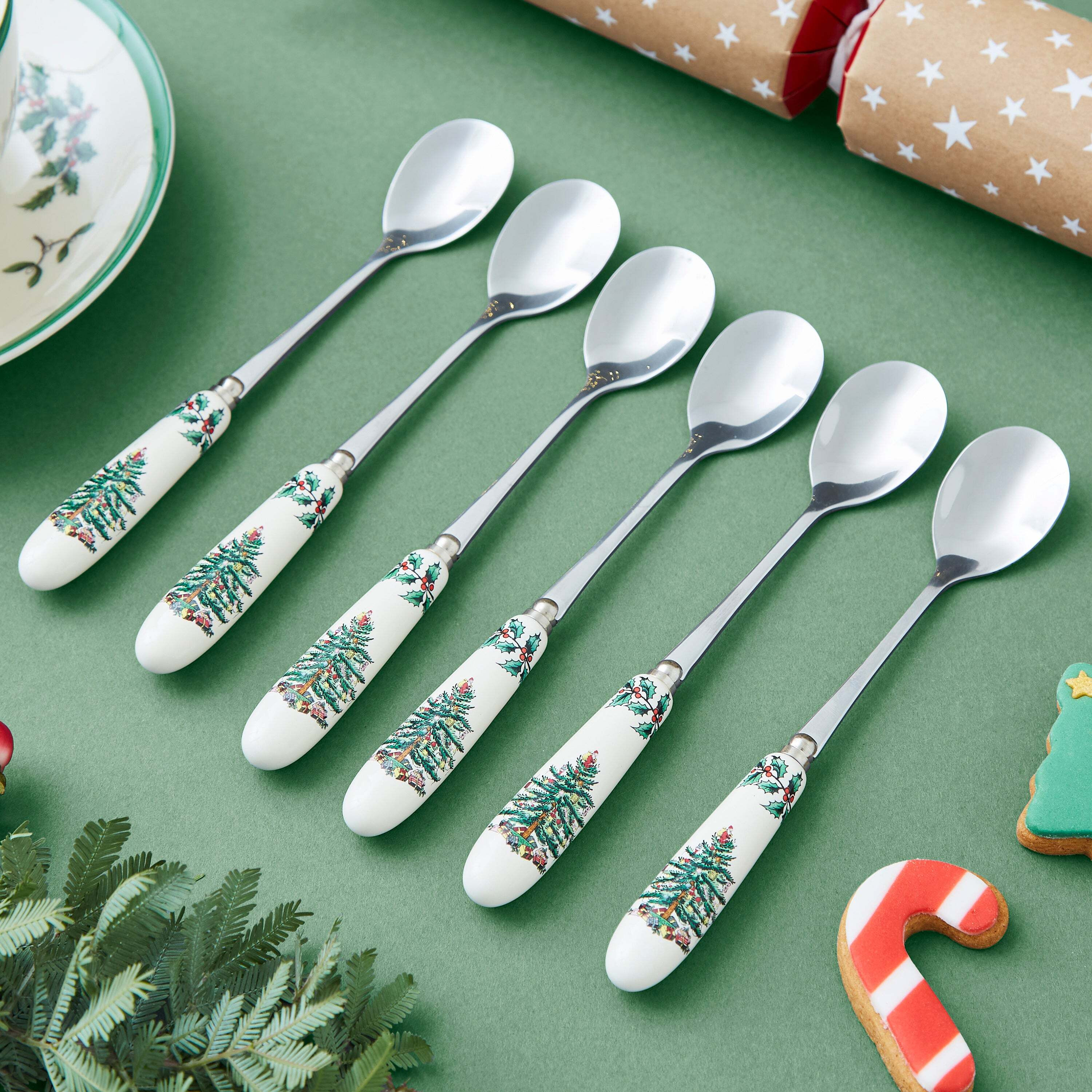 Dunelm White & Green Christmas Tree Set of 6 Tea Spoons, 15.5cm x 2.5cm x 1cm White