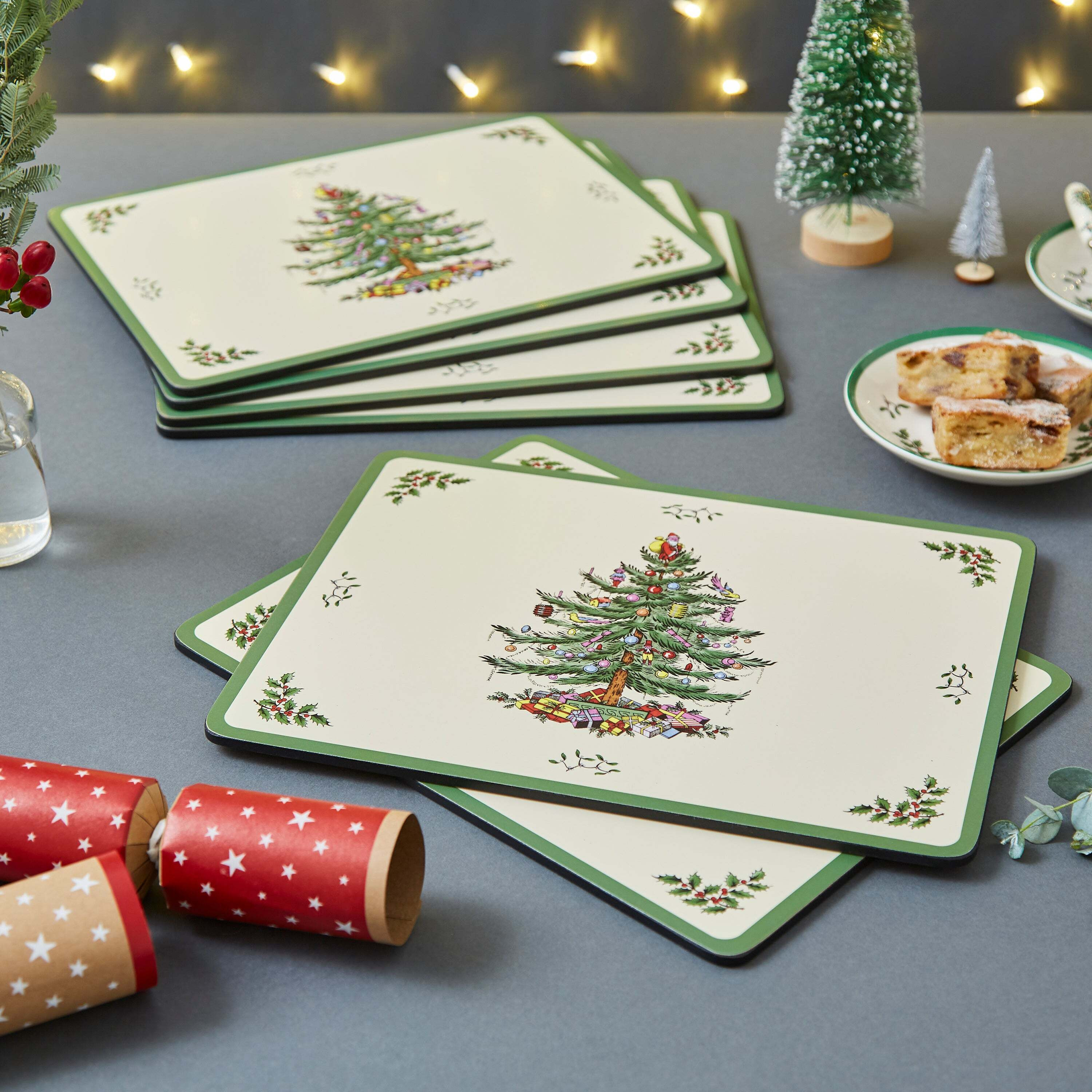 Dunelm Cream & Green Set of 6 Christmas Tree Placemats White