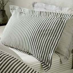 Yard Hebden Reversible 100% Cotton Duvet Cover & Pillowcase Set - thumbnail 4
