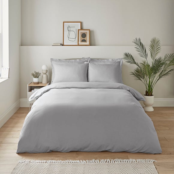 Super Soft Microfibre Plain Duvet Cover and Pillowcase Set - image 1