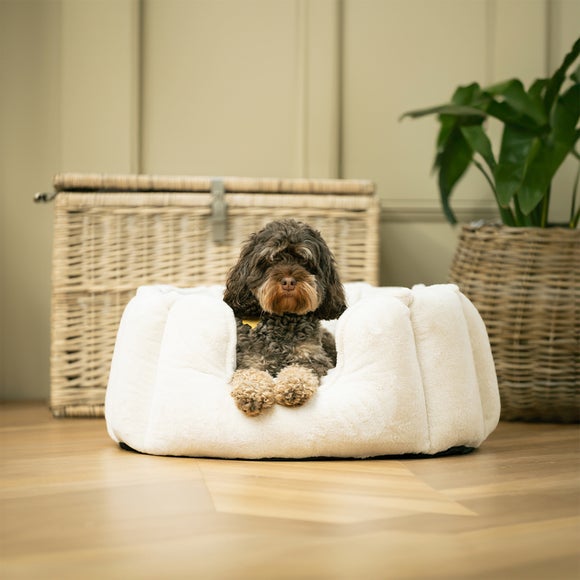 Lords and Labradors High Wall Dog Bed - image 1