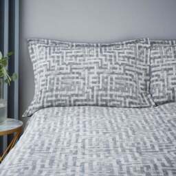 Indus Geo Jacquard 100% Cotton Duvet Cover and Pillowcase Set - thumbnail 2