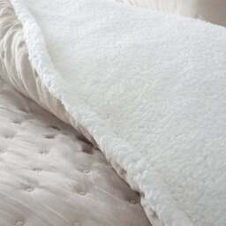 Catherine Lansfield Cosy Nori Soft Sherpa Duvet Cover and Pillowcase Set - thumbnail 4