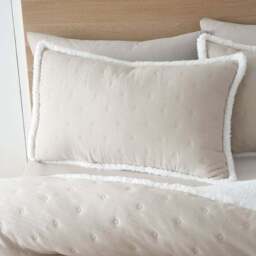 Catherine Lansfield Cosy Nori Soft Sherpa Duvet Cover and Pillowcase Set - thumbnail 2