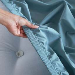 100% Egyptian Cotton 220 Thread Count True Grip® Fitted Sheet - thumbnail 6