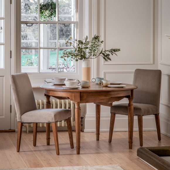 Cedar & Sage Matola 4-6 Seater Round Extendable Dining Table - image 1