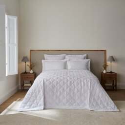 Dorma Winchester Bedspread - thumbnail 1