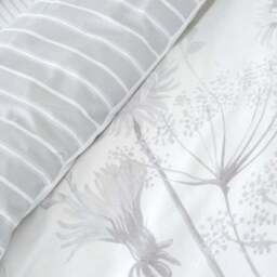 Catherine Lansfield Meadow Sweet Floral Reversible Duvet Cover and Pillowcase Set - thumbnail 3