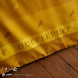 Harry Potter Hufflepuff Reversible Duvet Cover and Pillowcase Set - thumbnail 5