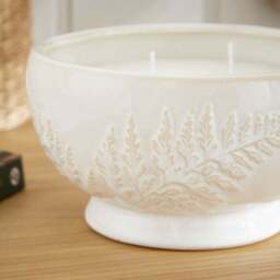 Churchgate Tobacco Flower & Vanilla Round Multi Wick Candle - thumbnail 3